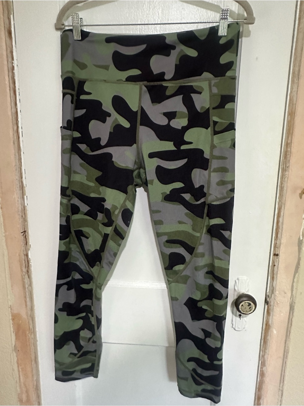 ZYIA Camo Leggings in Green and Black